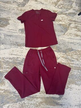 FIGS Burgundy set